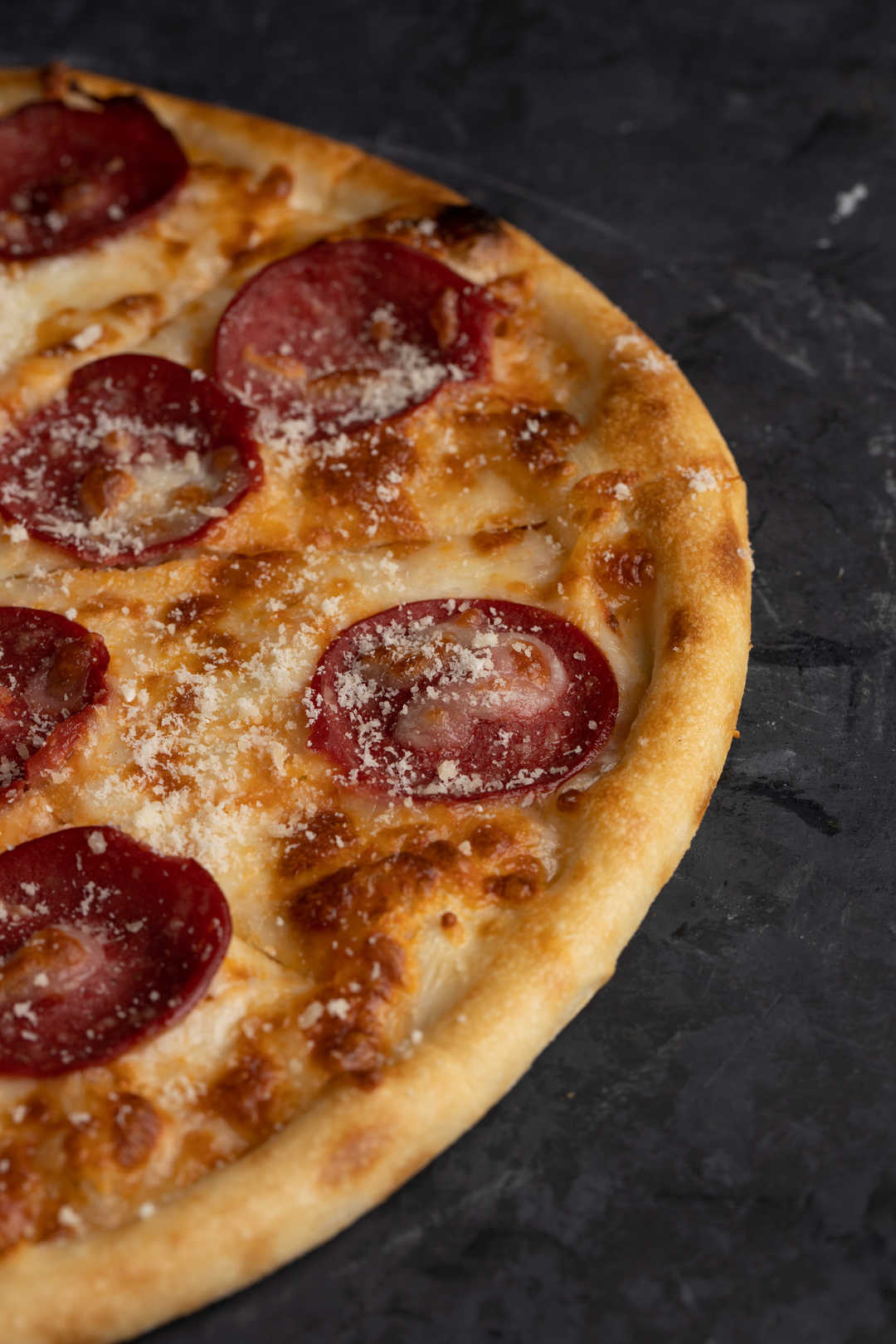 Pepperoni Pizza (M)